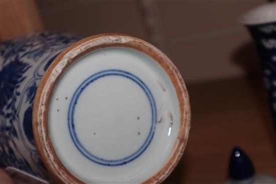 A quantity of 19th century and later Chinese blue and white vases